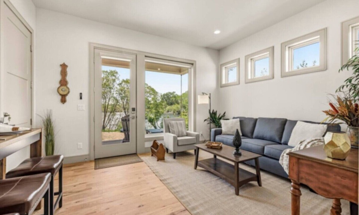 St. Anthony Apartment | Henry`s Fork Suites Suite Two