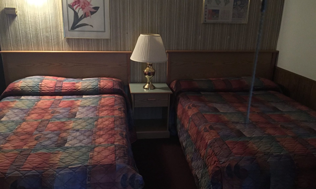 Mountain Home Hotel | Hilander Motel