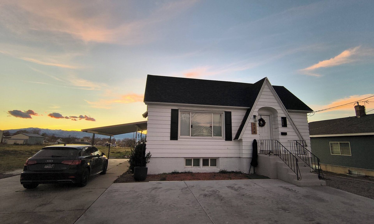 Tooele House | Historic cozy home in Tooele
