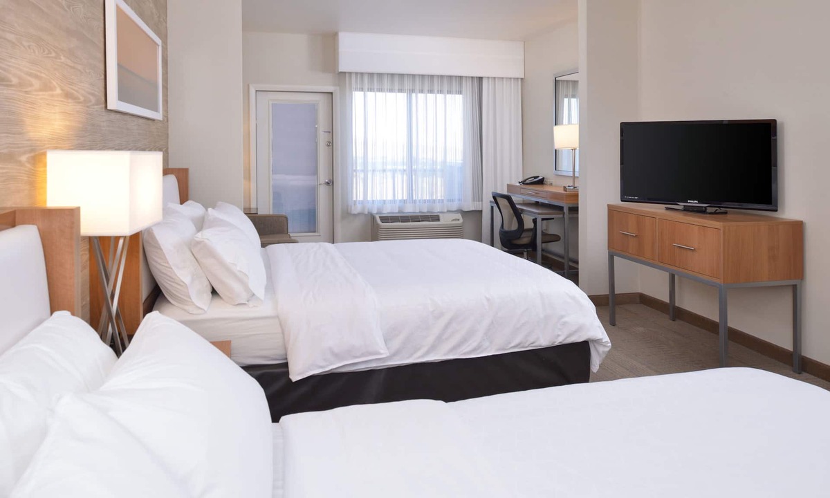 Pocatello Hotel | Holiday Inn Express & Suites Pocatello by IHG