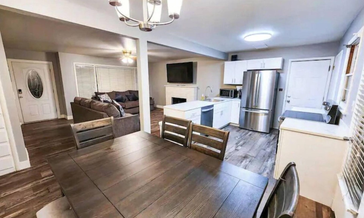 Pocatello House | HOT TUB at Sunset Themed Home w/ping pong table