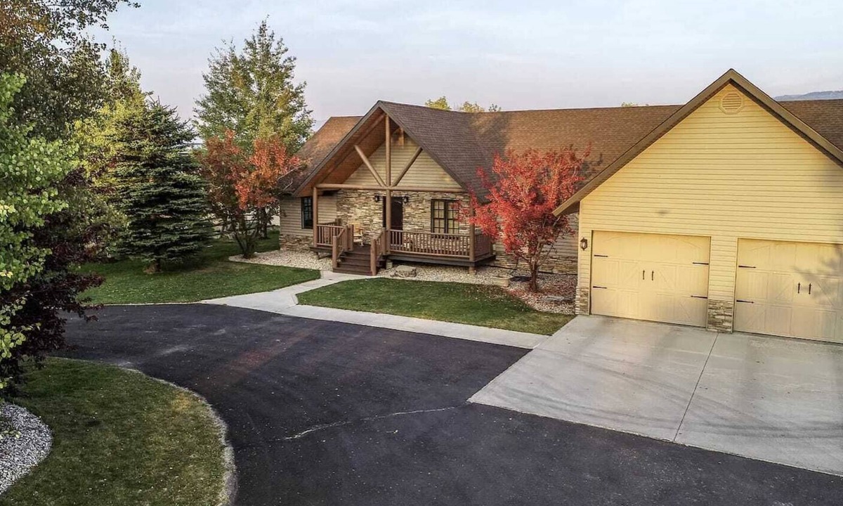 Driggs House | Huge Family Retreat with Hot Tub + Game Room