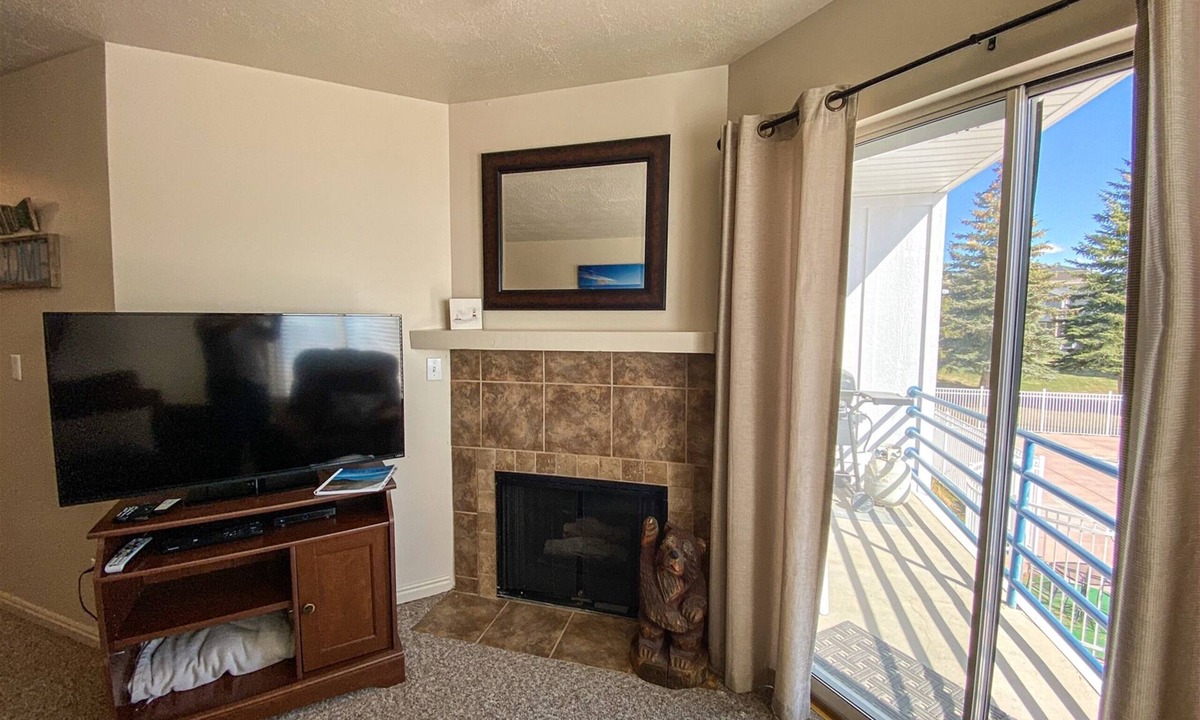 Harbor Village Condo | Inn Building #207 | 1 Bed, 1 Bath