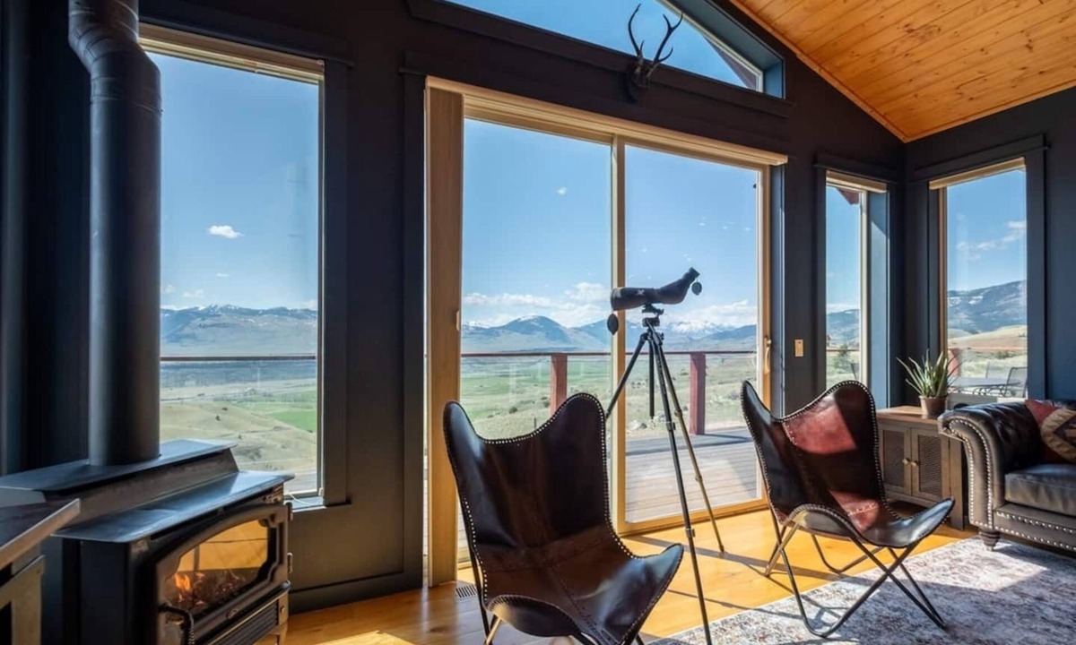 Emigrant House | Is This Montana's Best View?