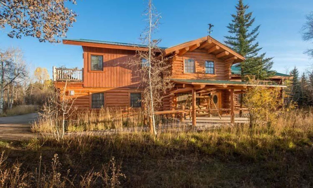Moose Wilson Road House | JHRL - Macker's Cabin, Amazing Log Cabin, Sleeps 16