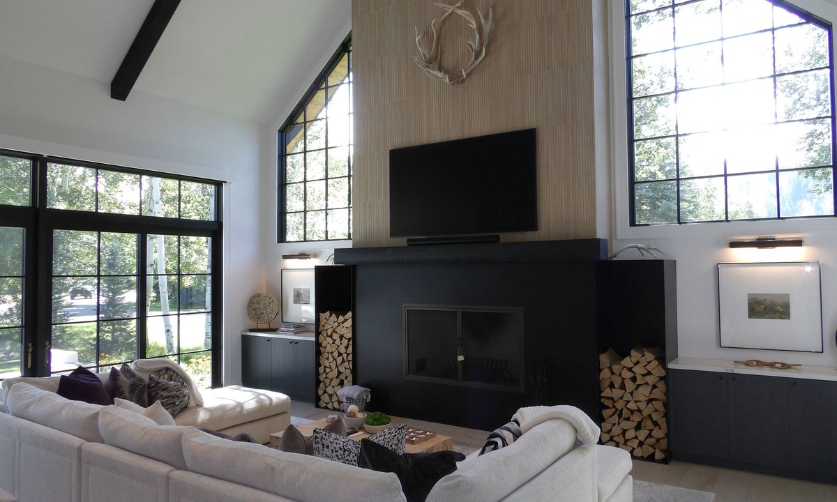 Ketchum House | JUST LISTED! Luxury 4 Bedroom/3.5 Bathroom Home Near Ketchum With Great Summertime Amenities