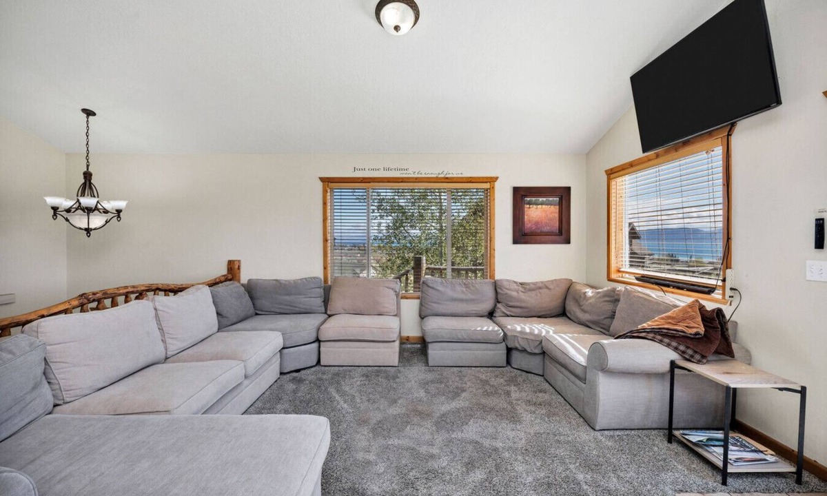 Garden City Cabin | Lake Life Cabin in Bear Lake and Dog Friendly