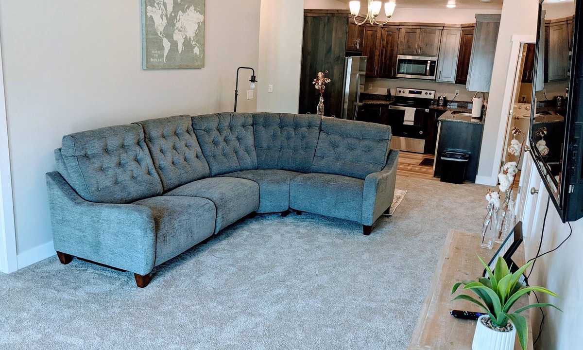 North Logan Apartment | Lovely 3 bedroom Condo In beautiful Cache Valley