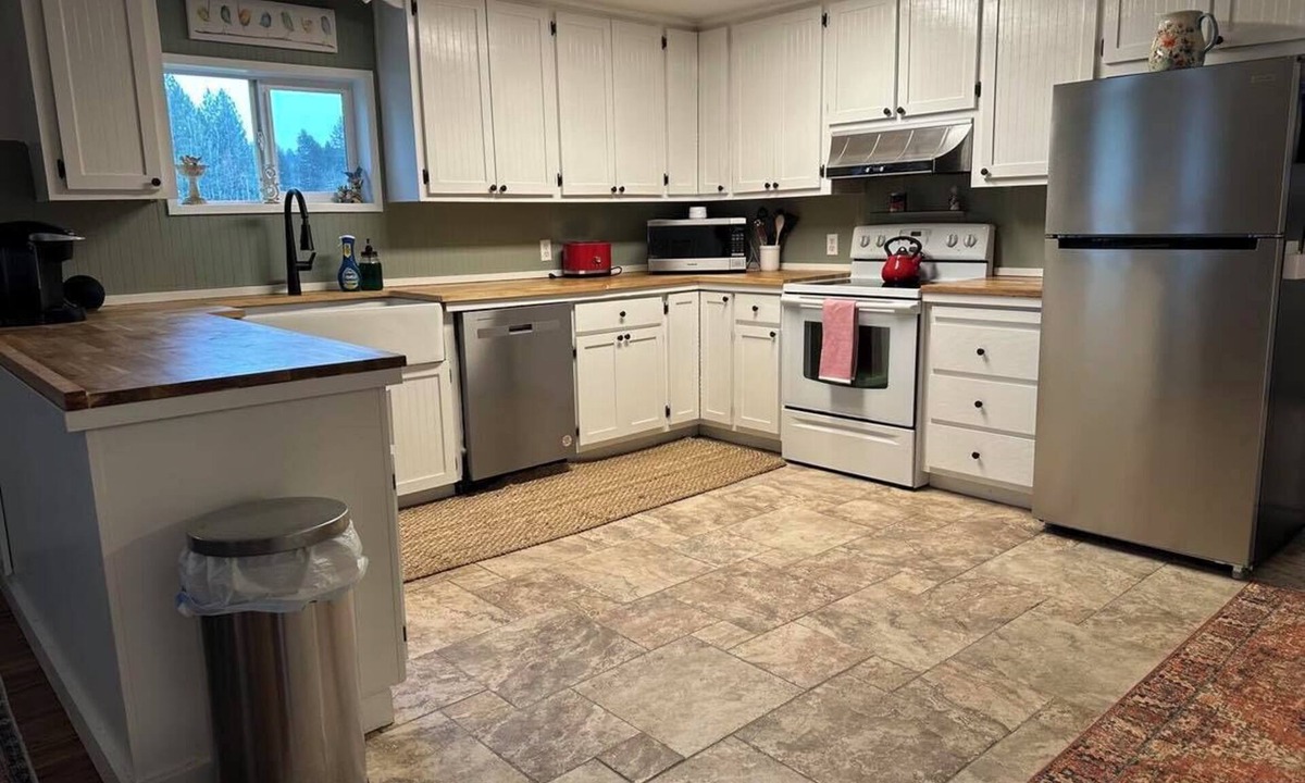 Arlington Other | Lovely farmhouse and cottage with WiFi in Arlington