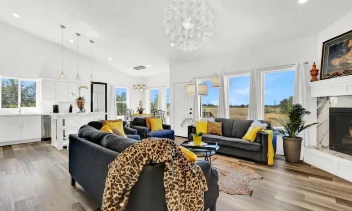 West Haven House | Luxury 6BR |Hot Tub |Private Pickleball |Sleeps 15