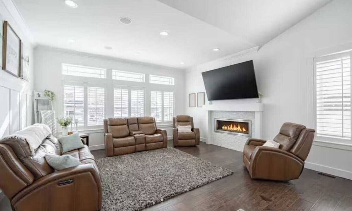 Ammon House | Luxury Family Retreat w/Hot Tub & Games