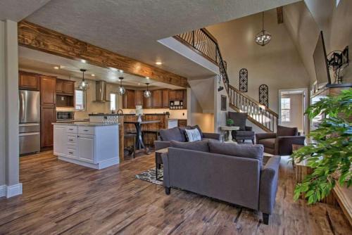 Great Falls House | Luxury Great Falls Retreat | Hot Tub | W & R