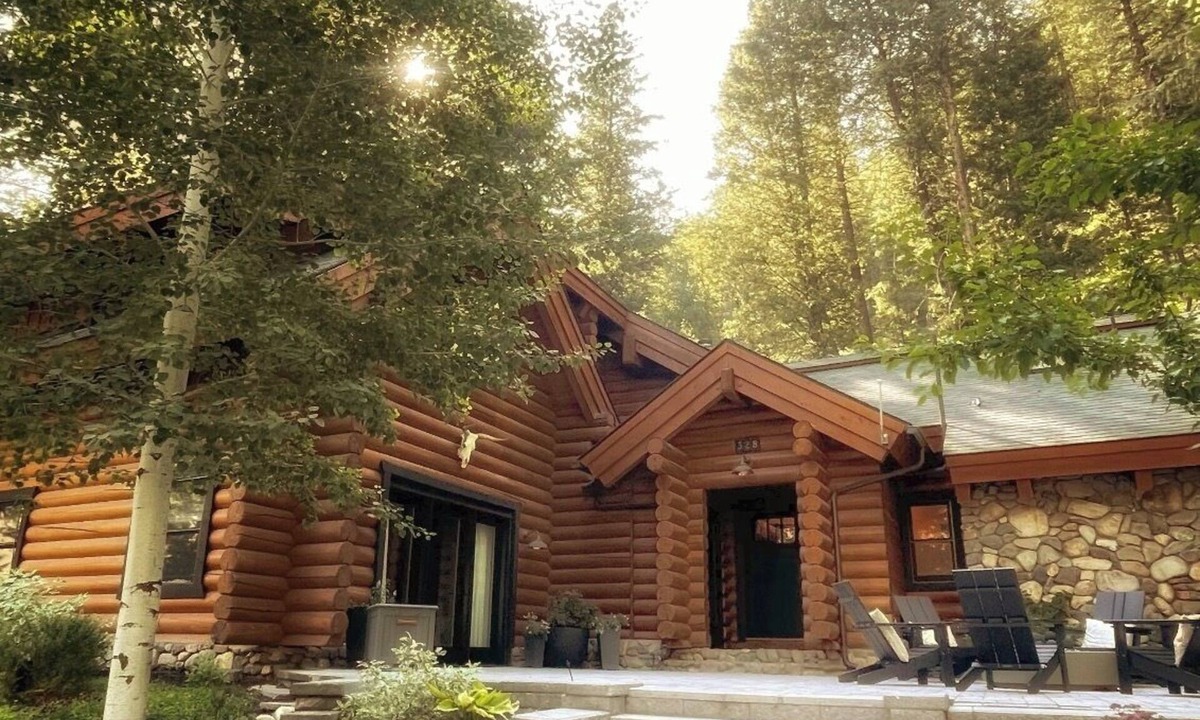 Warm Springs House | Luxury Log Cabin Retreat in Warm Springs, Sun Valley Idaho