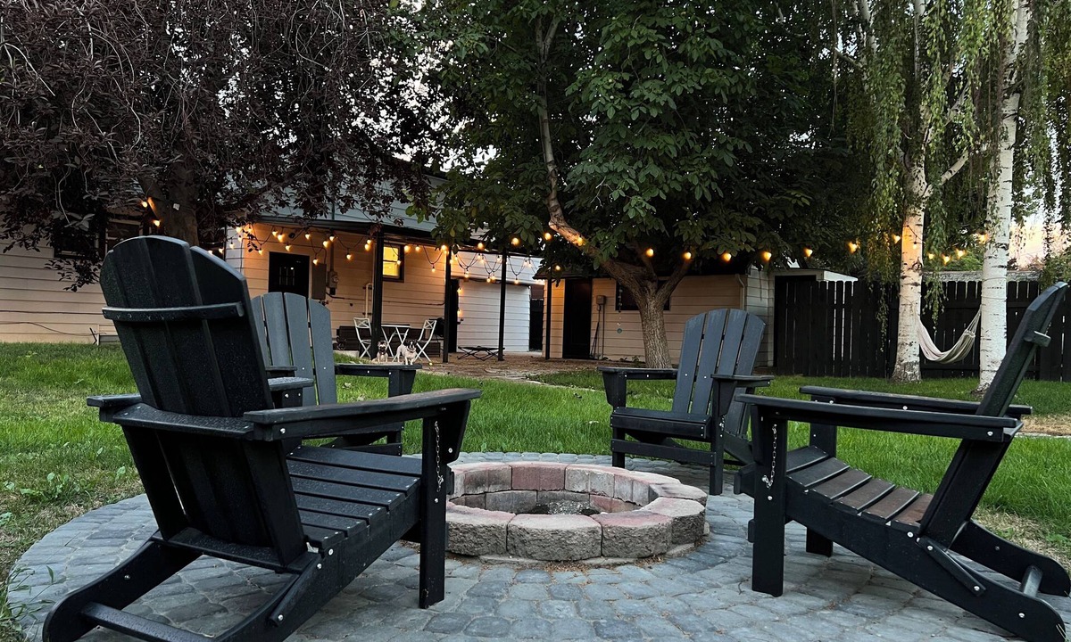 Twin Falls Apartment | Luxury lower level , pet friendly, fully fenced yard