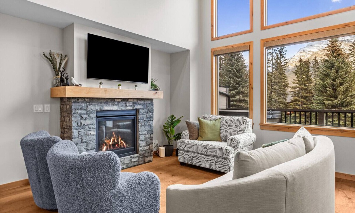 Canmore Villa | Luxury Modern Mountain Lodge in Spring Creek, Canmore