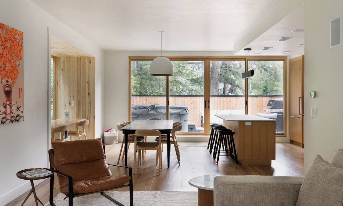 Summit Park House | Luxury Ski Home w/Hot Tub Near Trails & Downtown | Parkview Mountain House