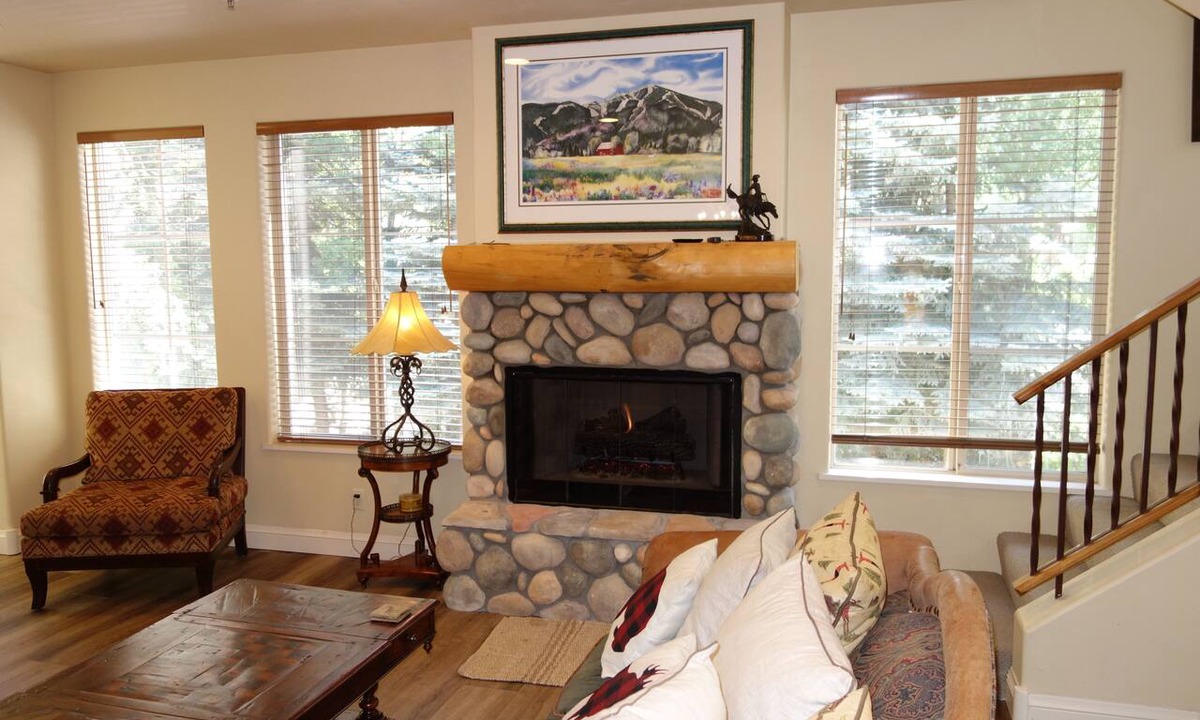 Ketchum House | Luxury Townhouse 3bd Near Baldy base & bike path. Summer Dates Bikes