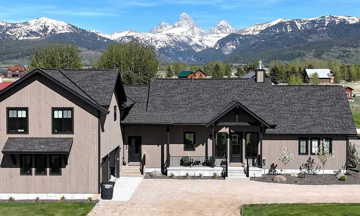 Driggs House | Modern 5BR Teton Home with Spa, Views &AC: Perfect for families or groups