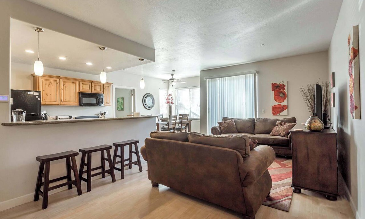 Rio Grande Condo | Modern Condo Near Convention Center