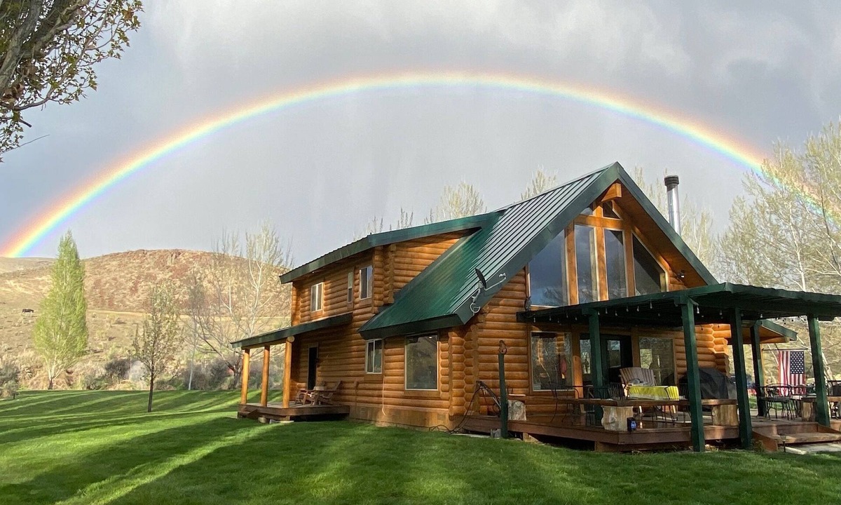 Denio Junction Cabin | Modern Log Cabin on a historic cattle ranch in Northern Nevada.