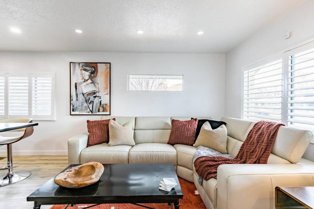 People's Freeway House | Modern Rustic Stay with Hot Tub near Downtown