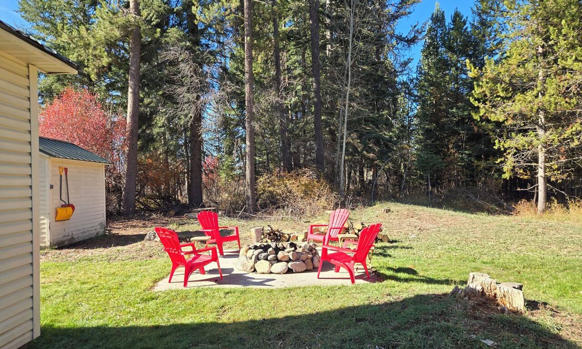 Nampa Cottage | Moonlight Cottage-Great Fire Pit! Walk to Marina, Ponderosa Park or Downtown!