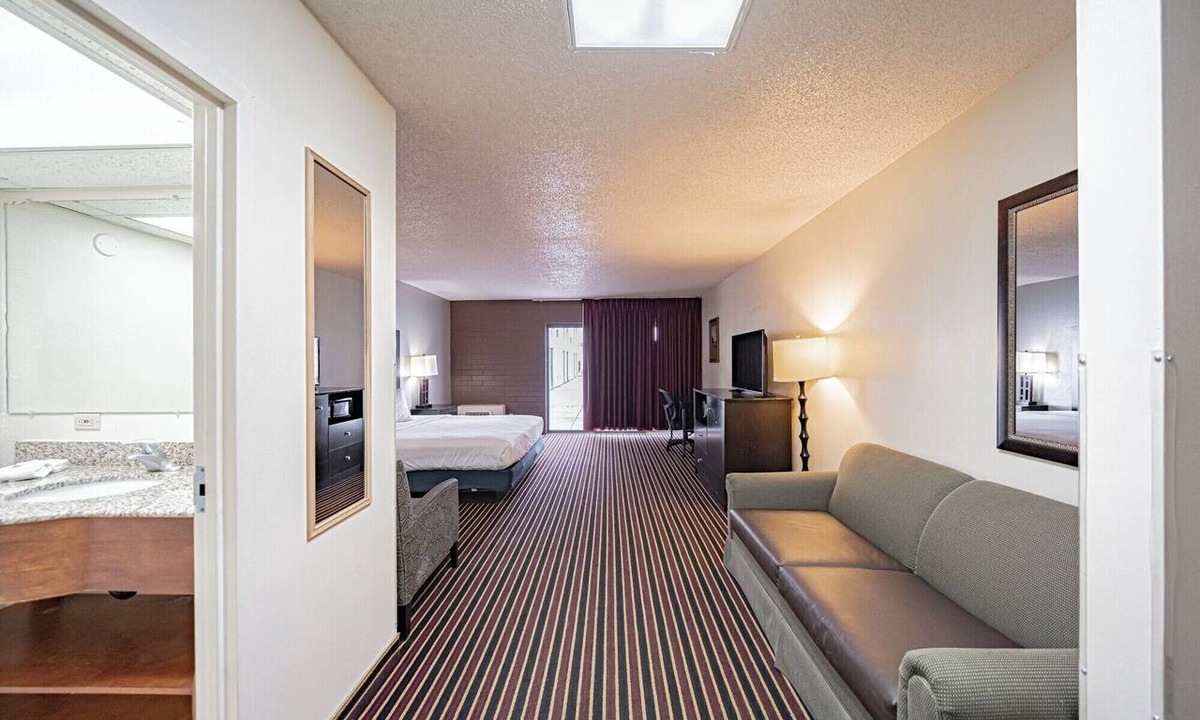 Chubbuck Hotel | Motel 6 Pocatello, ID
