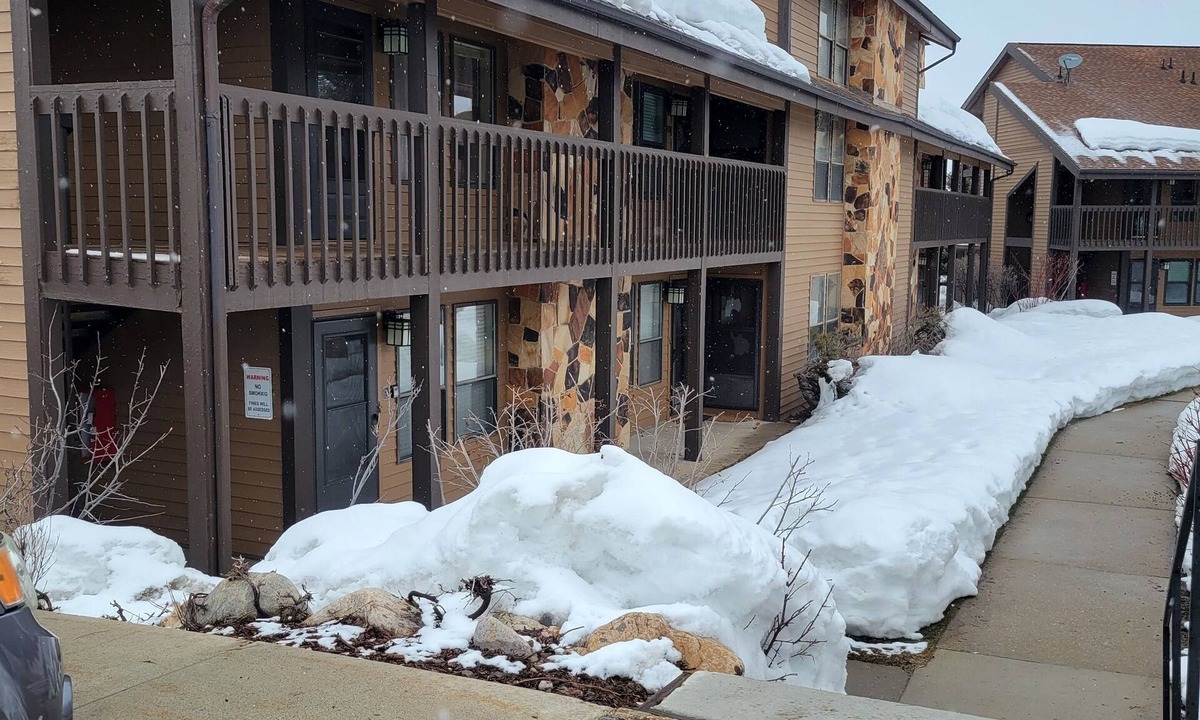 Wolf Creek Condo | Mountain Valley Condo near Skiing and Mountain Biking