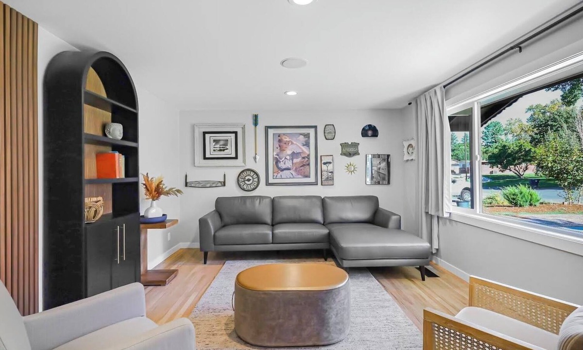North Ogden House | Mountain View’s, Cal king bed, 3 queen bd Designed for Comfort, all on one level