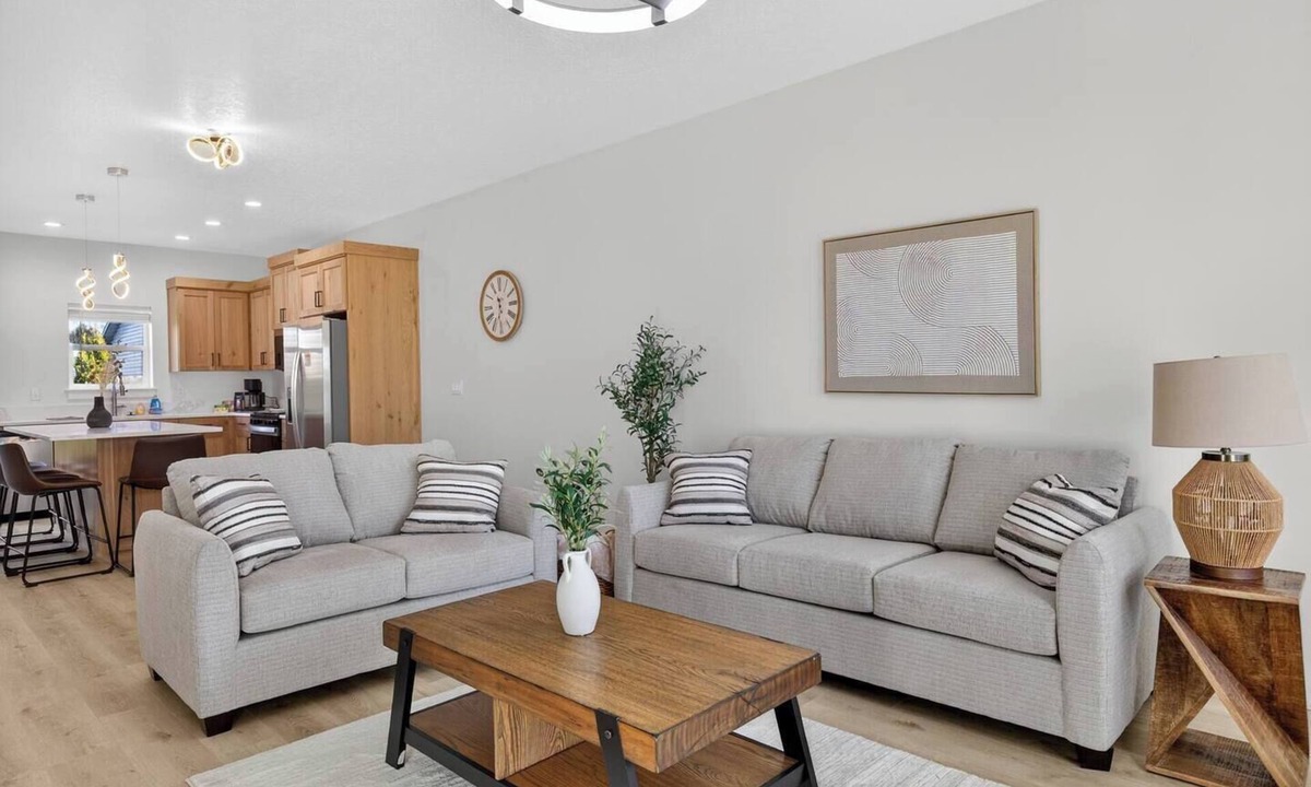 Nampa House | Nampa`s New Nest - The Solara 714