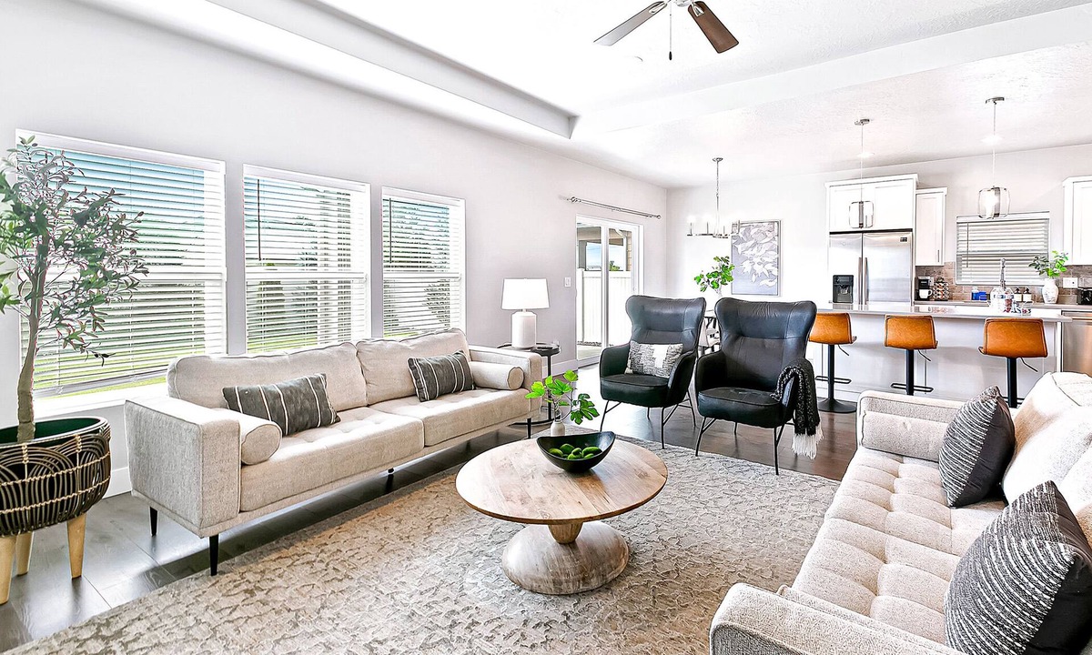 Meridian House | NEW Exquisite Vacation Nest — Spotless, Spacious, Great Central Boise Area