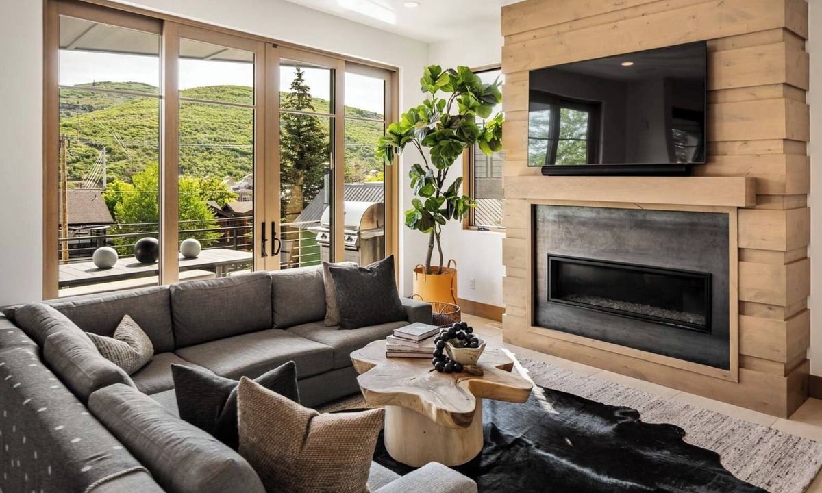 Downtown Park City House | New Remodel Old Town House by InvitedHome | Walk to Town, Hike, Hot Tub, Patio