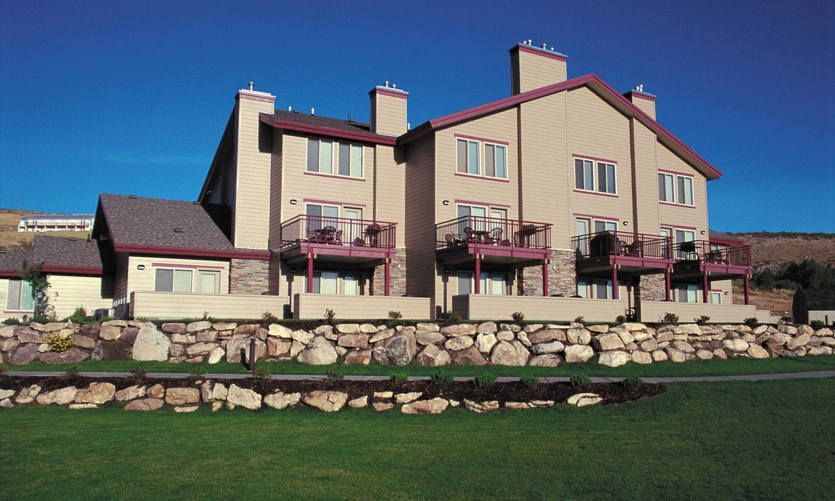 Harbor Village Resort | OFFICIAL LISTING | WorldMark Bear Lake 1BR w/Fireplace, Pools & More!
