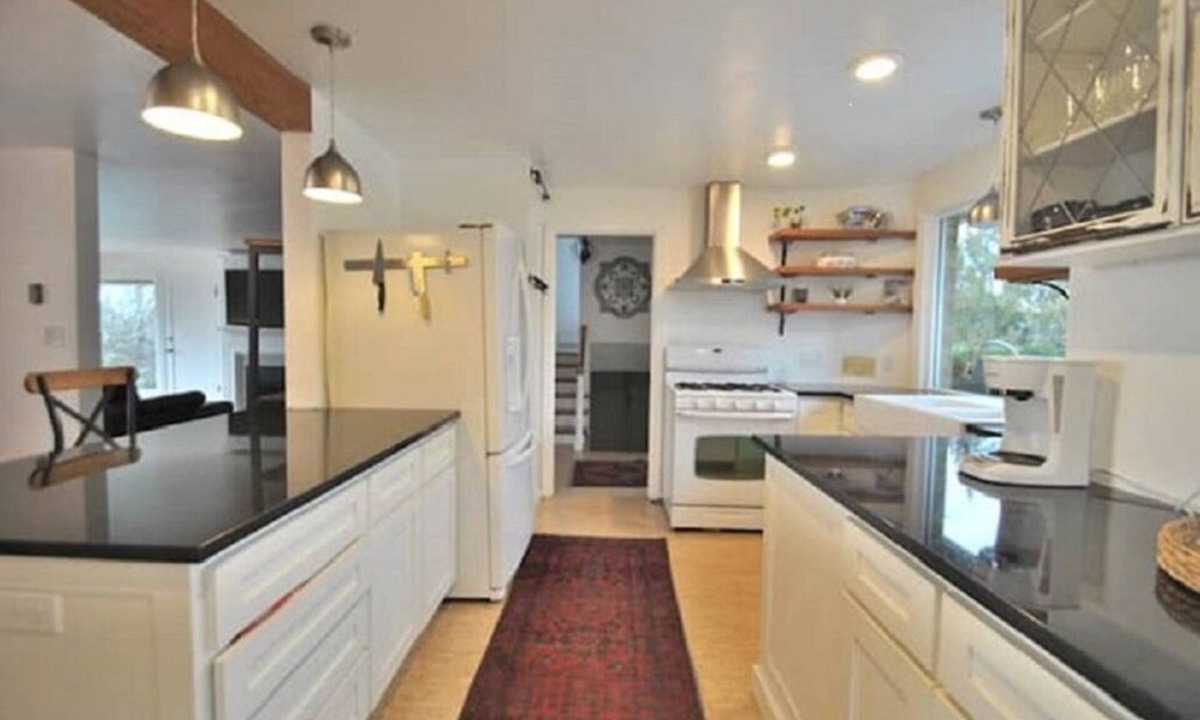 Logan House | Old Main Terrace: Central Retreat in Logan Minutes From Utah State University