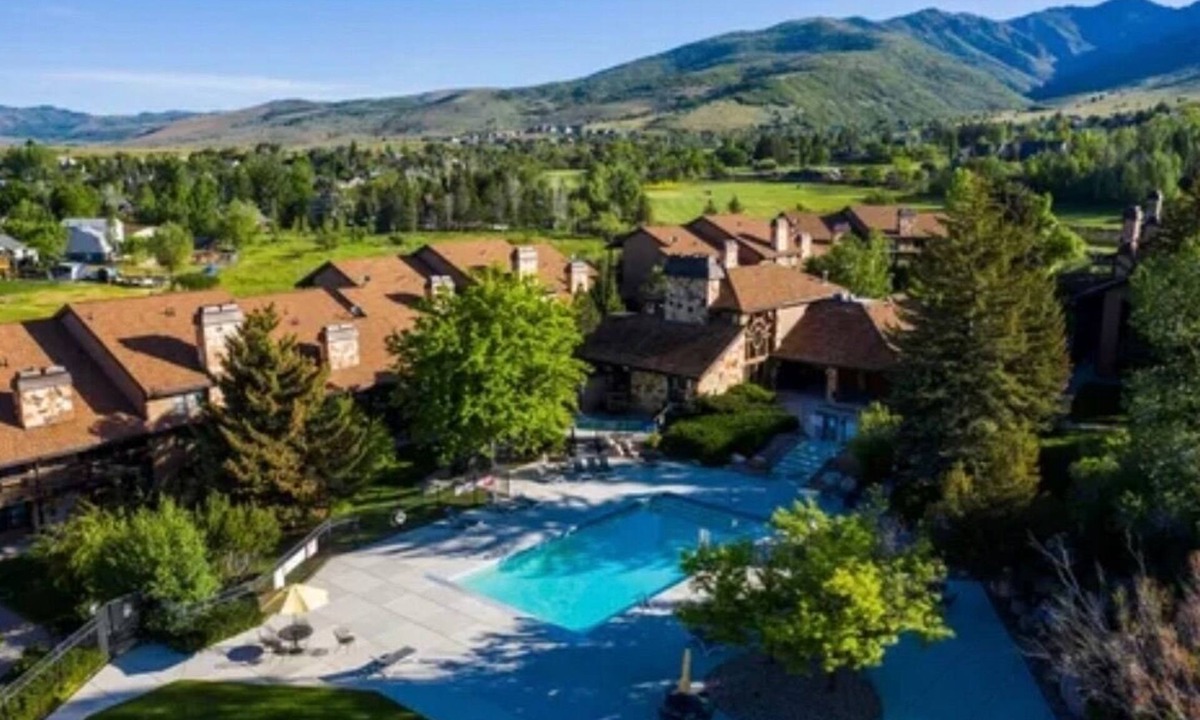 Wolf Creek Condo | Our Happy Place - Play and Relax in Beautiful Eden Utah