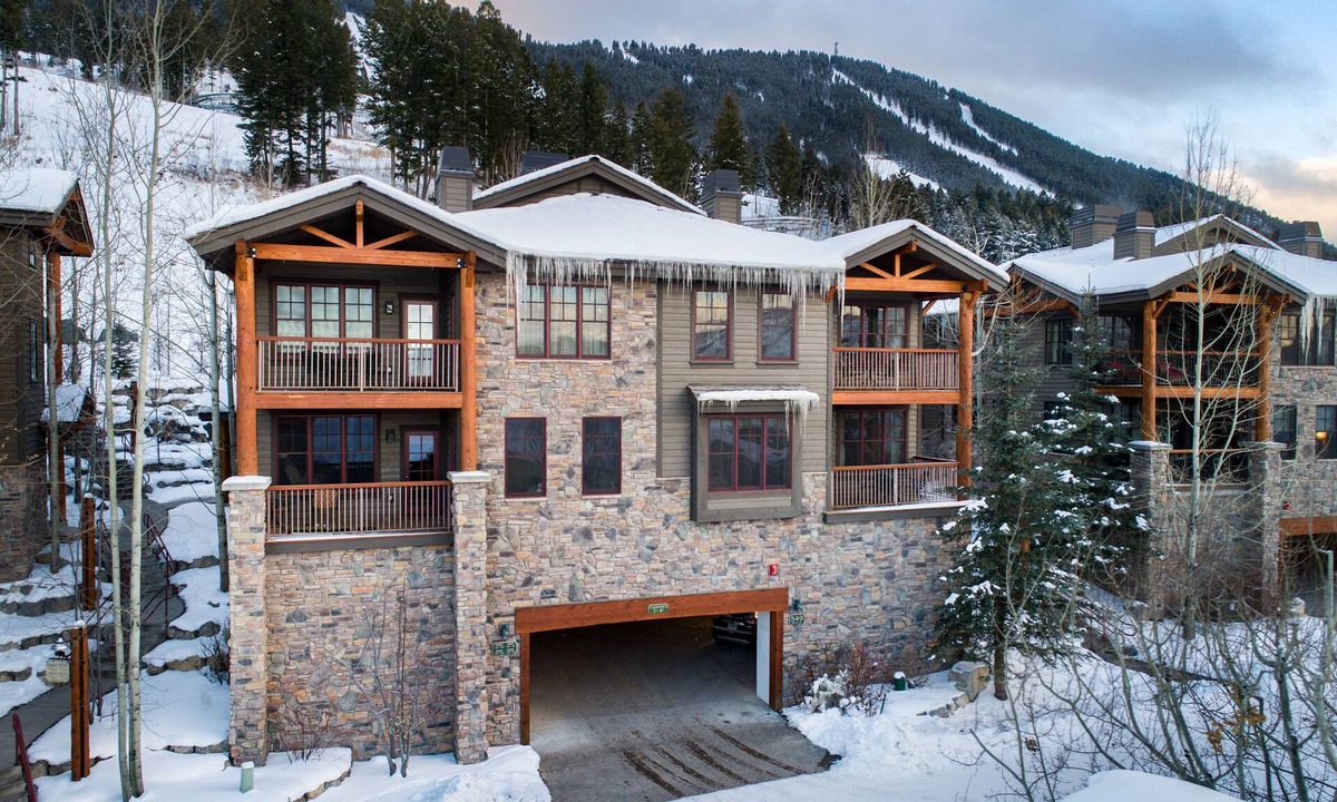 Jackson Condo | Outpost: Grand View 491A