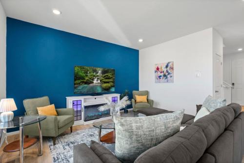 Centerra House | Pelican Landing Modern 3BD in Lakes at Centerra