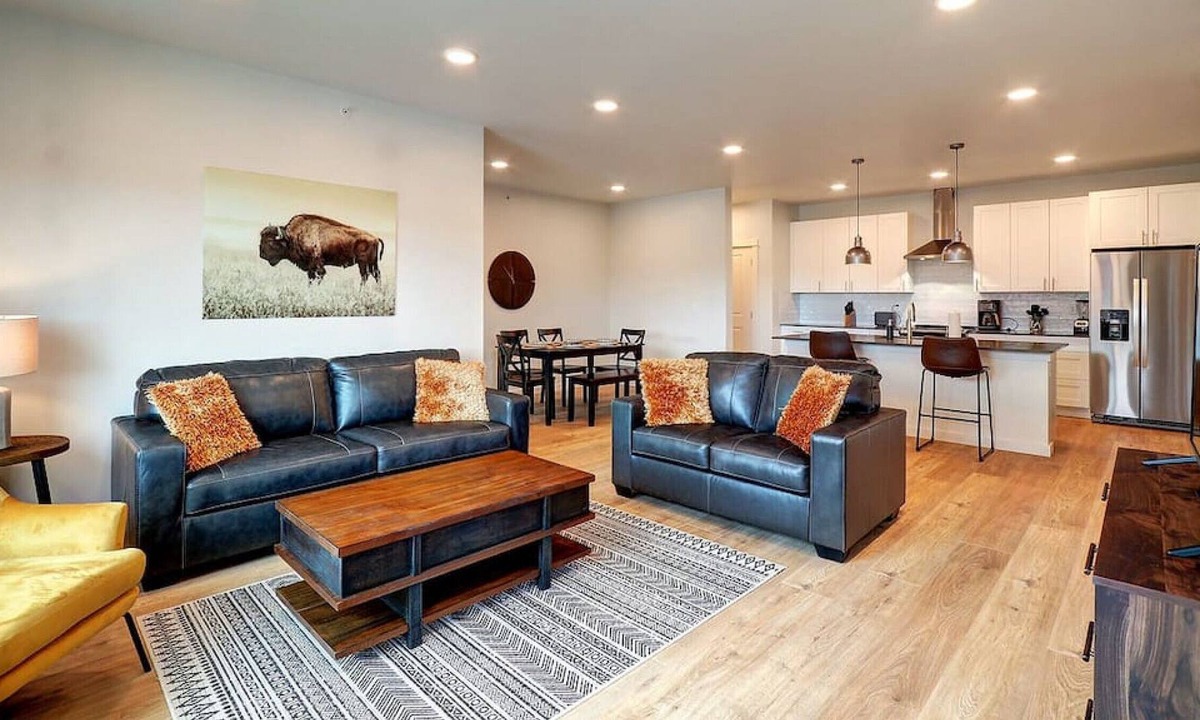 Livingston Condo | Penthouse Condo Livingston