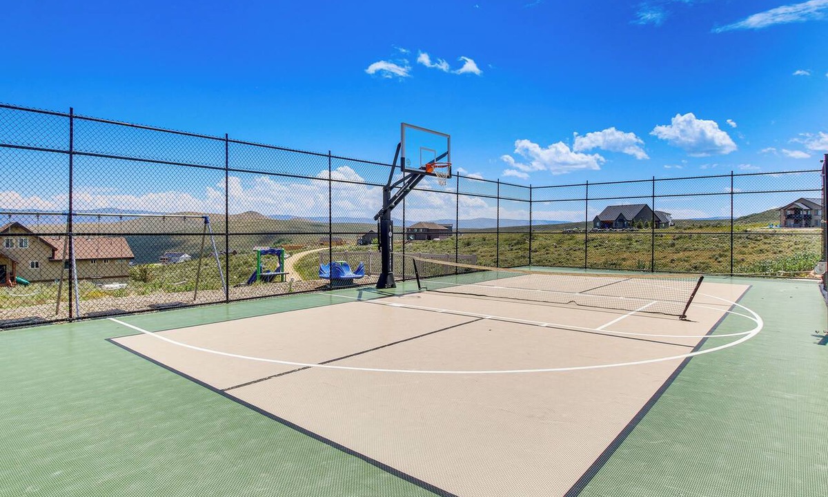 Sweetwater Cabin | Private Beach Access! Luxe 7BR Bear Lake Cabin