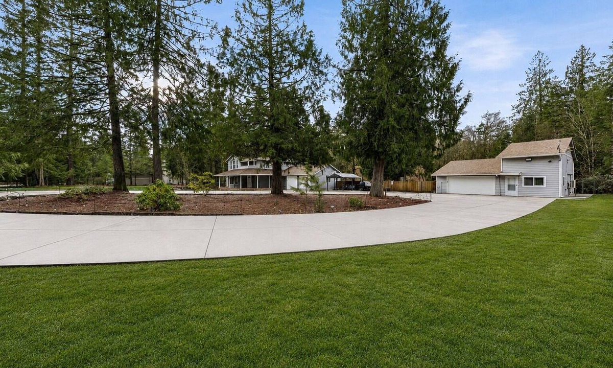 Lake Morton-Berrydale House | Private Gated Retreat Near Lake Morton