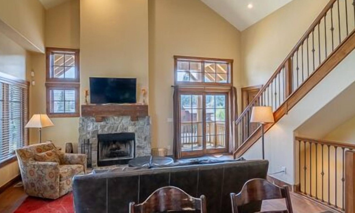 Tamarack Resort House | Private Hot Tub | Cozy Living Room with Stone Fireplace | Modern Granite Kitchen