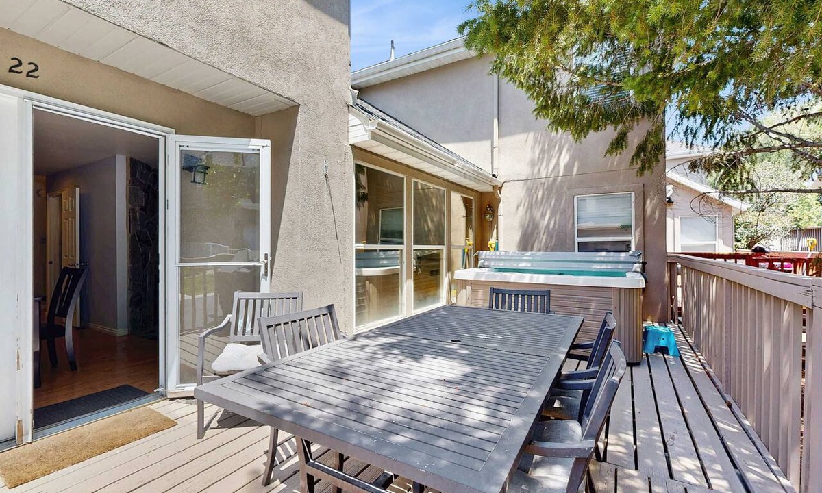 Cottonwood Heights Condo | Quiet & spacious townhome with a private hot tub & great views - close to skiing