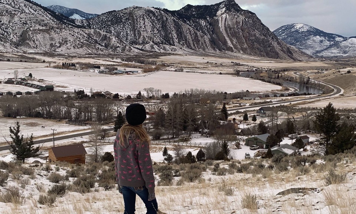 Gardiner House | Reserve 2,3 or all 4 cabins on 13acre horse ranch 5 mins from Yellowstone
