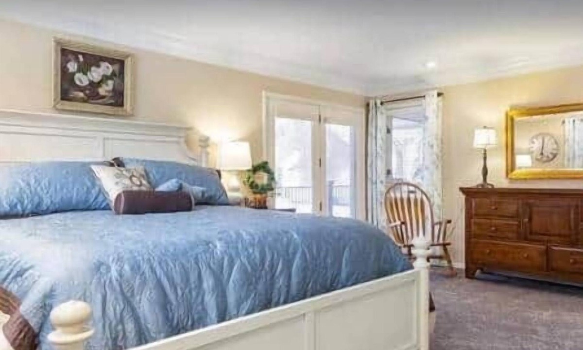 Rigby House | Retreat on the Green - Rigby, ID