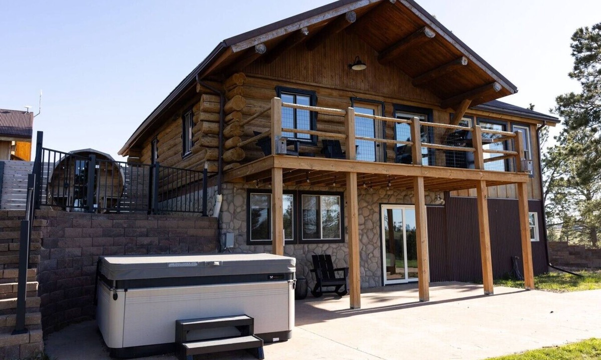 Moorcroft Cabin | Right In The Heart Of WY Wilderness!