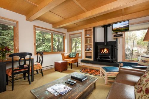 Teton Village Apartment | RMR: La Choumine 2 Condo in Teton Village Steps from the Mountain