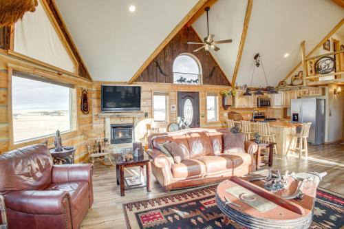 Roberts House | Roberts Home w/Western Decor & Mountain Views!