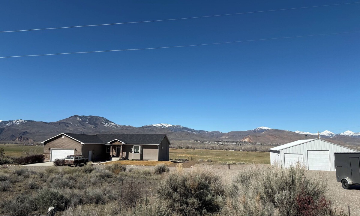 Custer County House | Roomy 3-bedroom walkout basement in charming Challis perfect for your getaway