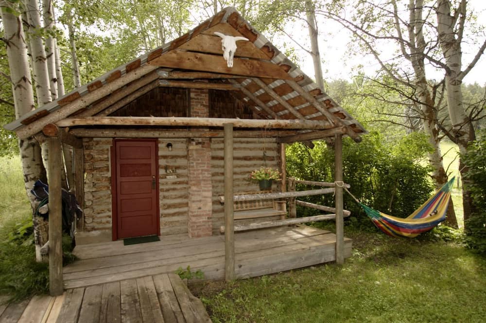 Ririe Cabin | Rustic, Cozy Log Cabin Rental near Idaho Falls