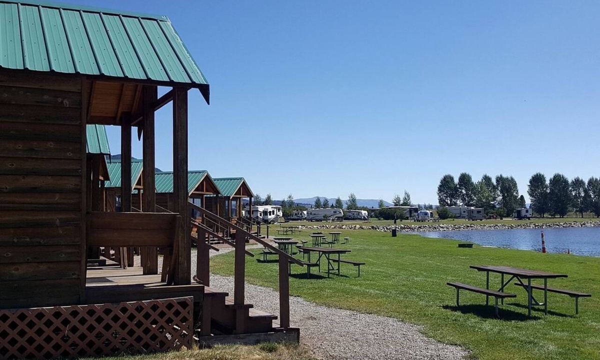West Yellowstone Cabin | Rustic Family-Friendly Cabin Perfect for Outdoor Activities in Montana
